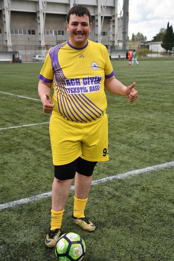 140 kiloluk futbolcu - Resim: 4