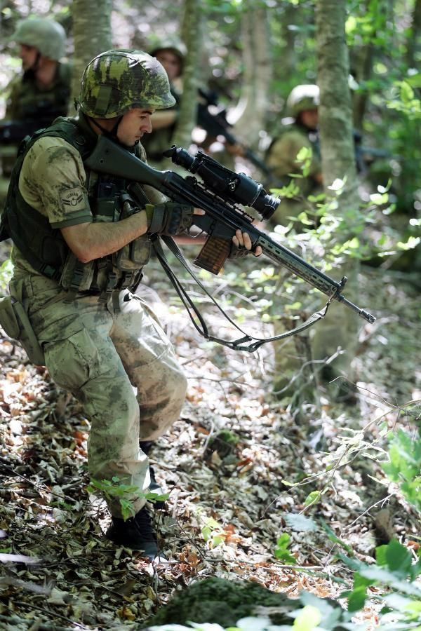 Karadeniz'de JÖH'LER Aras kod adlı teröristin ensesinde - Resim: 3