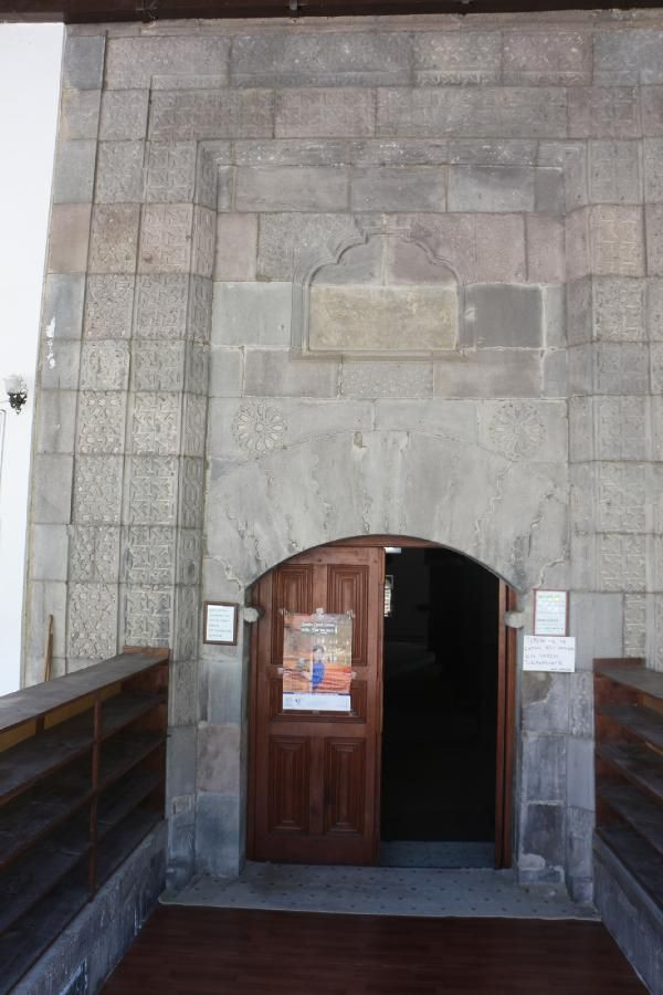 Fatih Sultan Mehmet'in namaz kıldığı 873 yıllık Ulu Cami hala ayakta - Resim: 4