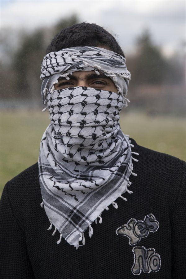 Mültecilerden gaz bombasına karşı pet şişeden önlem - Resim: 3