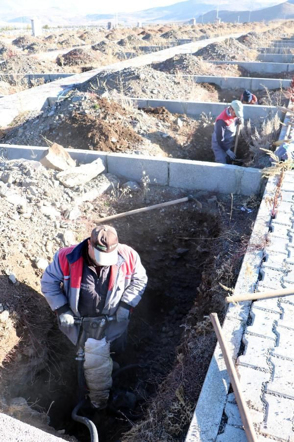 Erzurum'da şaşırtan görüntü! 800 mezar kazıldı - Resim: 4