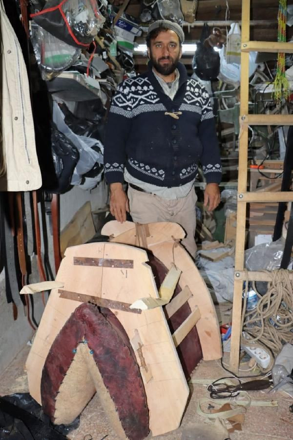 Hatay'da mesleğinin son temsilcisi! 5 kuşaktır bu işi yapıyor tanesini 400 liraya satıyor - Resim: 3