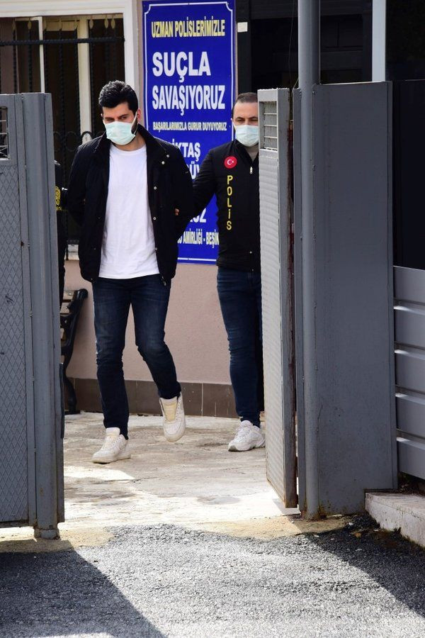 Ayşegül Çınar'ın eski sevgilisi sinkaflı küfürler sıraladı tüfekle evini basıp dehşeti yaşattı - Resim: 3