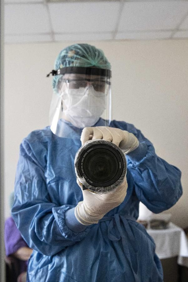 Koronavirüs savaşçılarından 'Bir fotoğraf bin hikaye'! İşte o fotoğraftaki kahraman... - Resim: 3