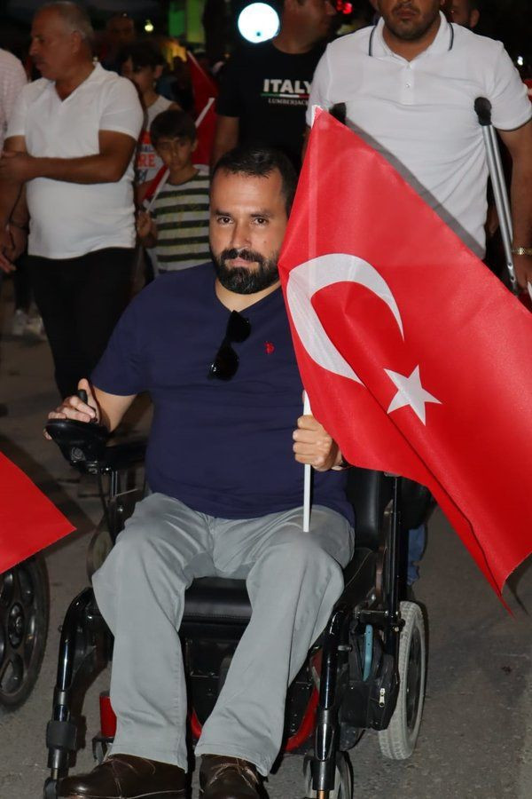 15 Temmuz demokrasi nöbetleri 6. yılında da devam etti! Vatandaşlar meydanlara akın etti - Resim: 2