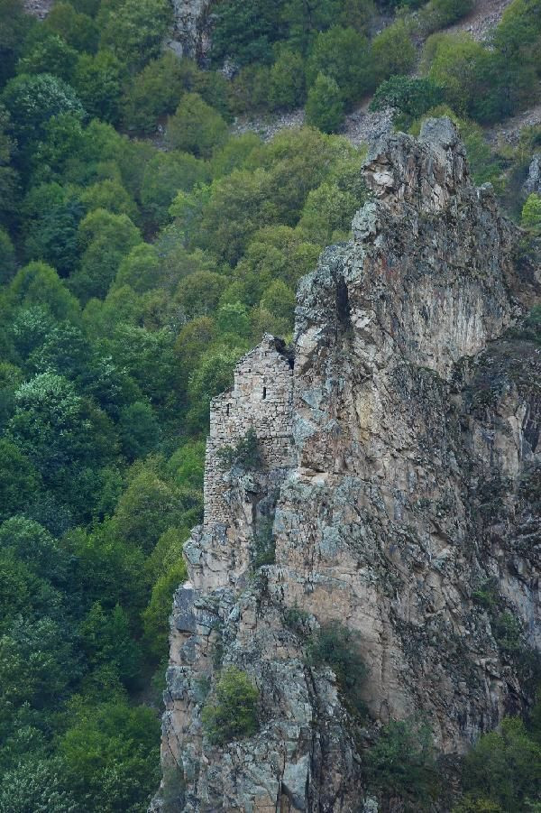 Artvin'deki bu kiliseyi görenler hayran kaldı! Karadeniz'in ikinci Sümela'sı deniyor - Resim: 2