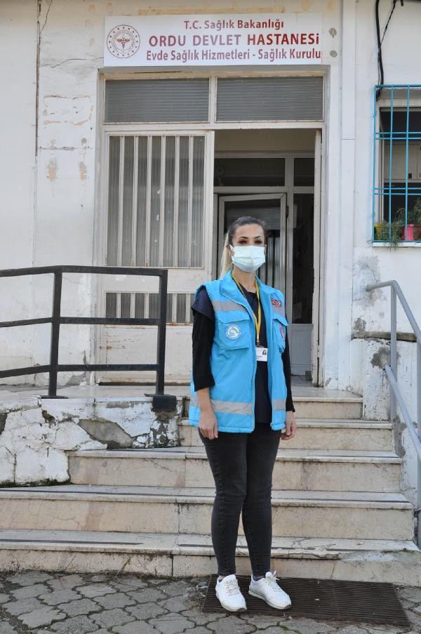 Ordu'da hemşireye velayet şoku: Covid-19'u ülkeye ben yaymadım - Resim: 0