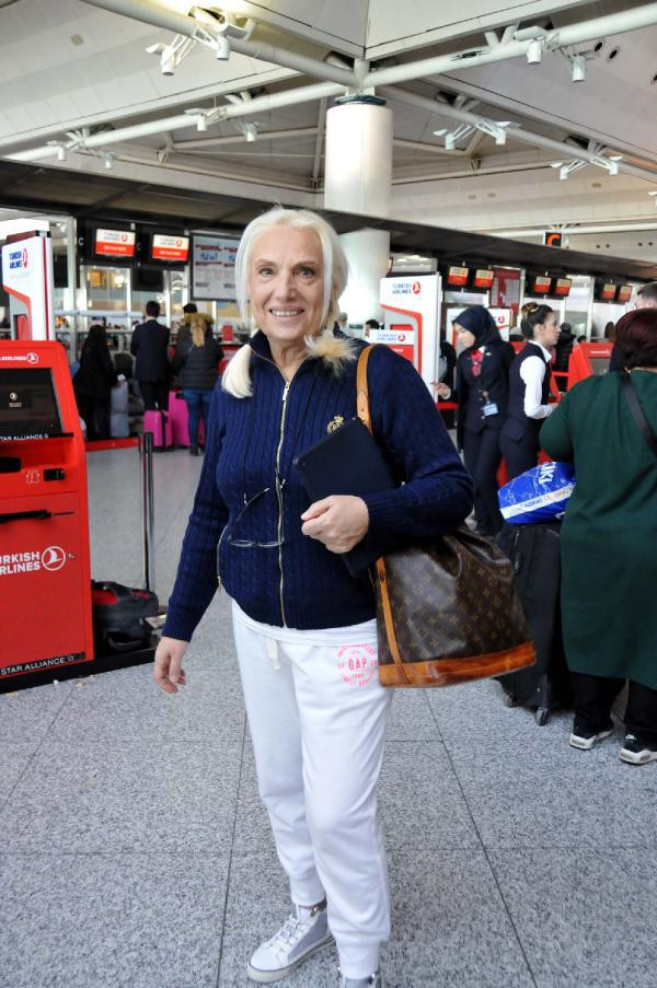 Emekli maaşlarıyla 50 ülke gezdiler! - Resim: 4