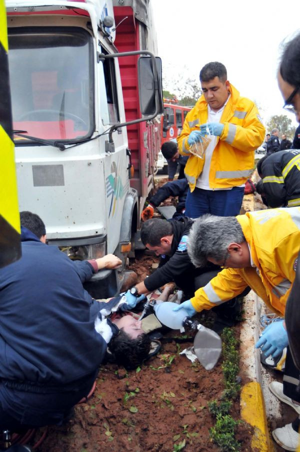 Küçük Beyza kamyonun altında can verdi - Resim: 1
