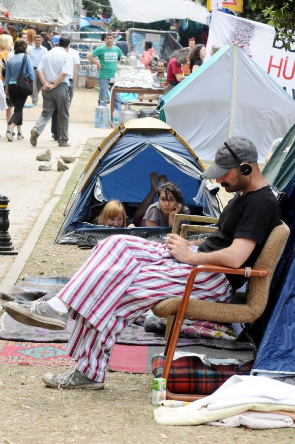 Gezi Parkı'ndan renkli kareler - Resim: 1