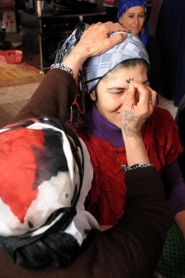 Güneydoğu'da kadınlar asırlardır dövme yapıyor - Resim: 4