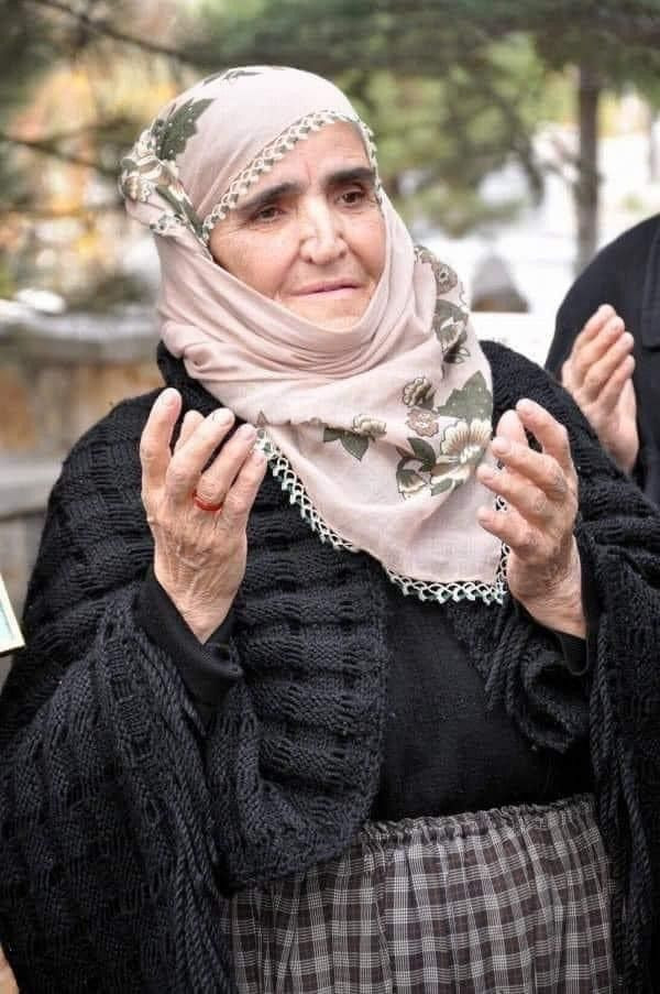 Abdullah Çatlı'nın annesi toprağa verildi - Resim: 2