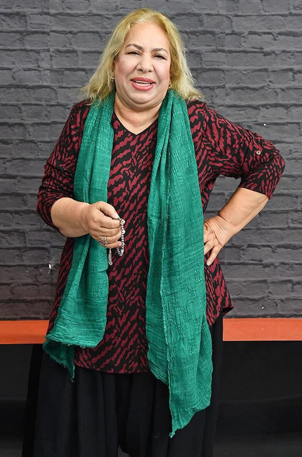 Hayatını konu alacak filmde Dilber Ay'ı kimin canlandıracağı belli oldu - Resim: 2