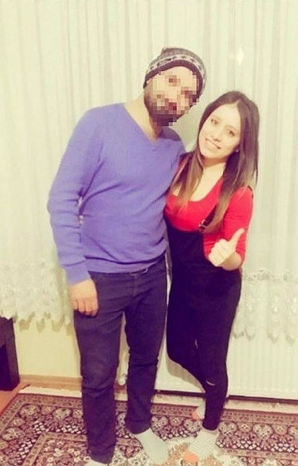 İstanbul'da iç çamaşırıyla sevgilisinin kocasına yakalandı: Diz çökmüş ağlıyordu - Resim: 2