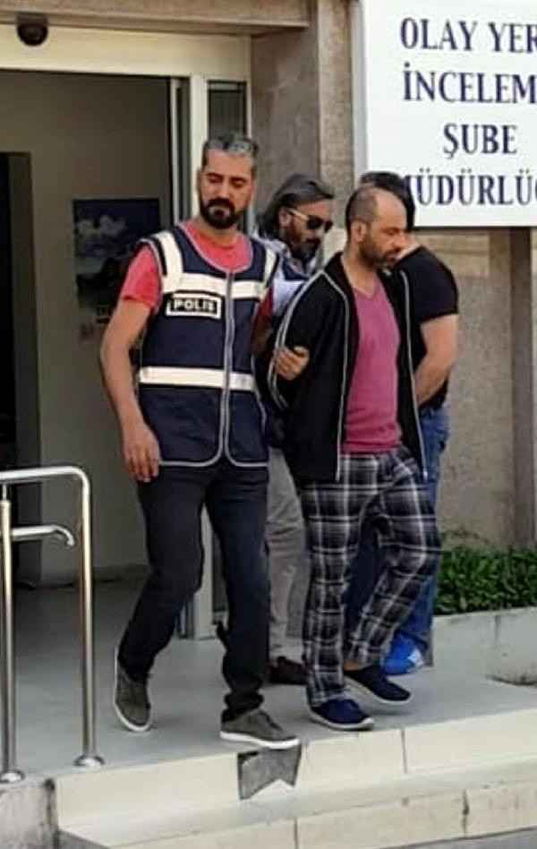 İzmir'de ev hapsindeki iş insanını öldürdü: Eğer para alıyor olsam... - Resim: 0