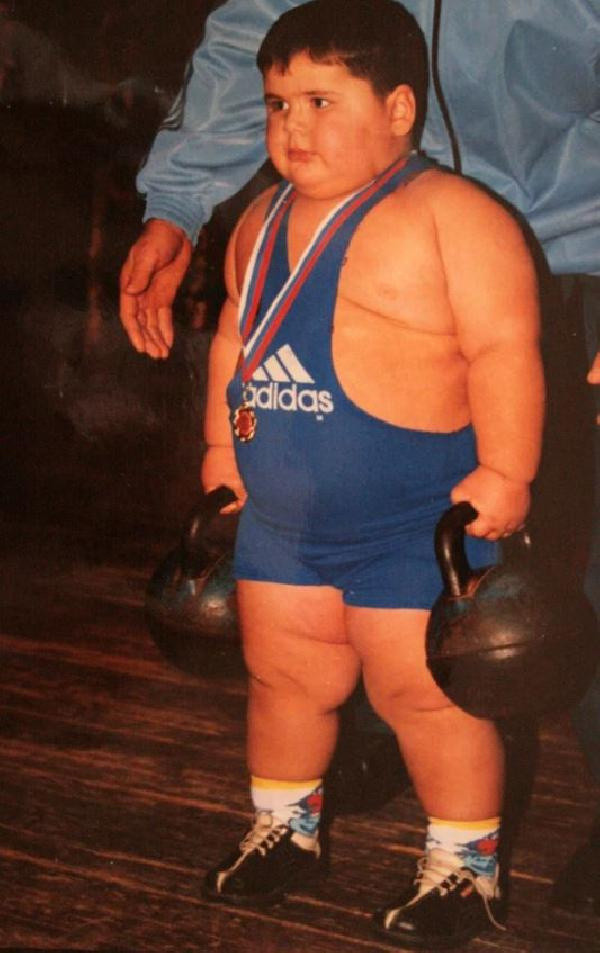 6 yaşındayken 95 kiloydu! Dünyanın en güçlü çocuğundan acı haber geldi - Resim: 0