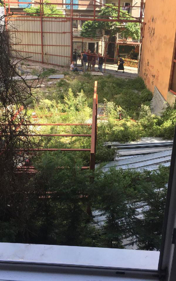 Fidyecilerin elinden 2. kattan atlayarak kurtuldu! İranlı işadamı... - Resim: 2