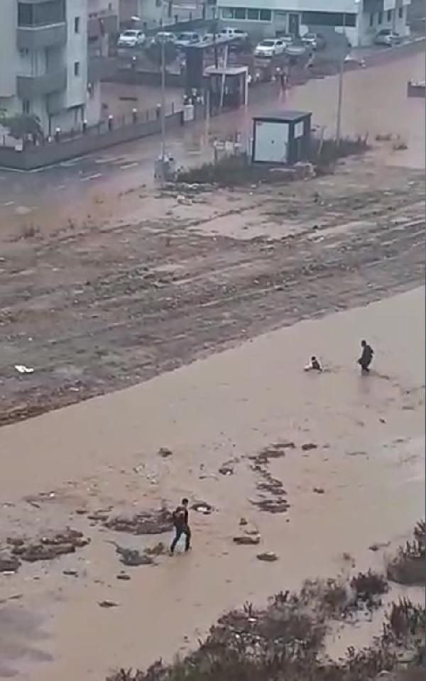 Adana'da yarın okullar tatil mi? Mahallecek evde mahsur kaldılar - Resim: 4