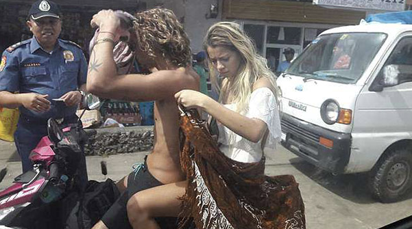 Genç modele ilginç ceza: Poponu ört görünmesin - Resim: 2