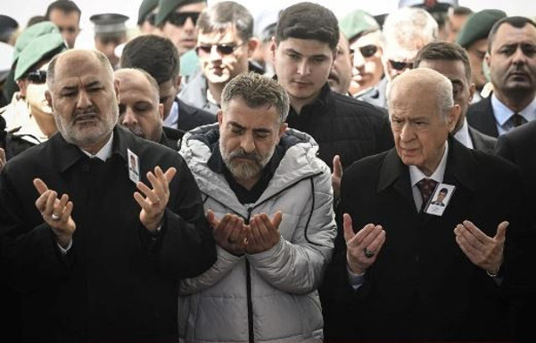 Şehit Özgür Barçın ve Resul Barutcu gözyaşlarıyla son yolculuklarına uğurlandı - Resim: 2