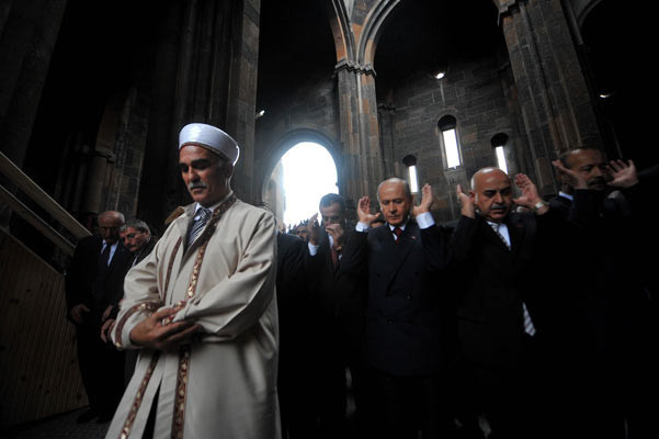 Bahçeli Ani'de - Resim: 4