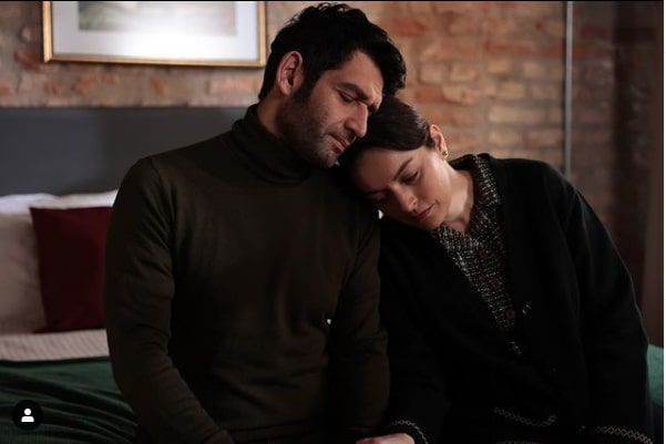 Masumlar Apartmanı Safiye'si Ezgi Mola sevgilisiyle doğum gününü böyle kutladı - Resim: 1