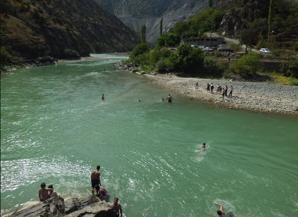 Çoruh Nehri göle döndü! Barajlar yüzünden artık akmıyor - Resim: 3