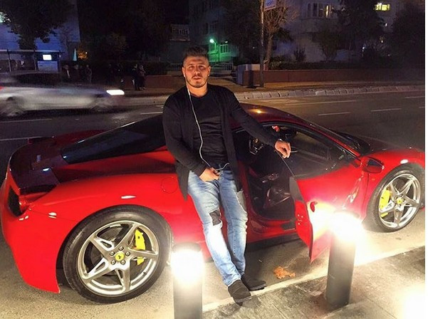 Gökhan Sara zengin çıktı servetinin kaynağı annesine bakın! - Resim: 2