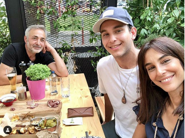 Arzum Onan'dan romantik evlilik yıldönümü paylaşımı - Resim: 2