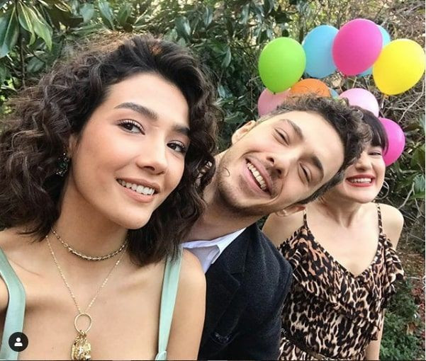 Aybüke Pusat halk plajında görüntülenince küplere bindi bakın neler yaptı - Resim: 13