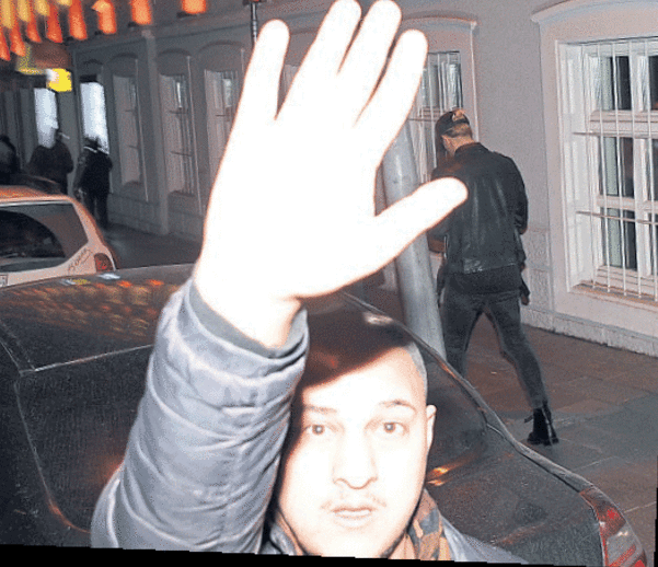 Beşiktaş'ın kalecisi Karius fena yakalandı kameramanlara olay tehdit! - Resim: 2