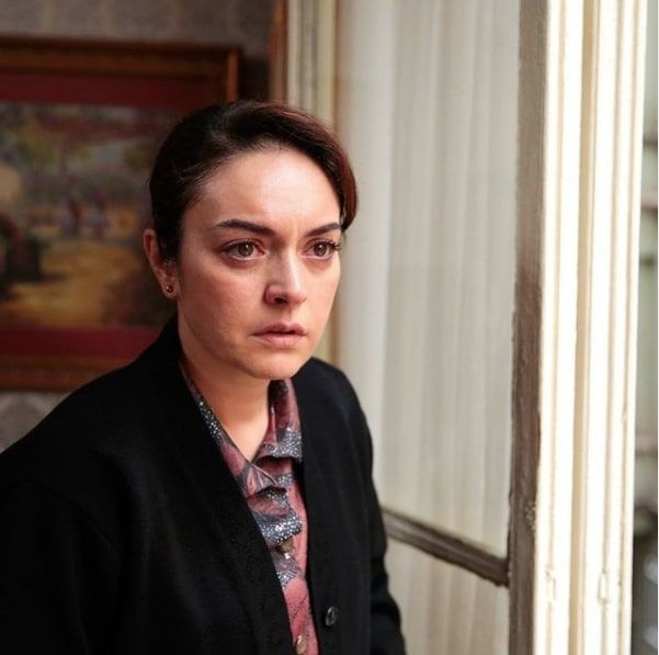 TRT 1 Masumlar Apartmanı'nın Safiye'si Ezgi Mola milyonlarca lirayı reddetti! - Resim: 2