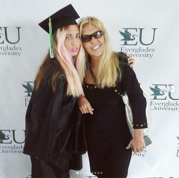 Ahu Tuğba'nın kızı Anjelik Calvin ABD polisi oldu babası bakın kim - Resim: 1