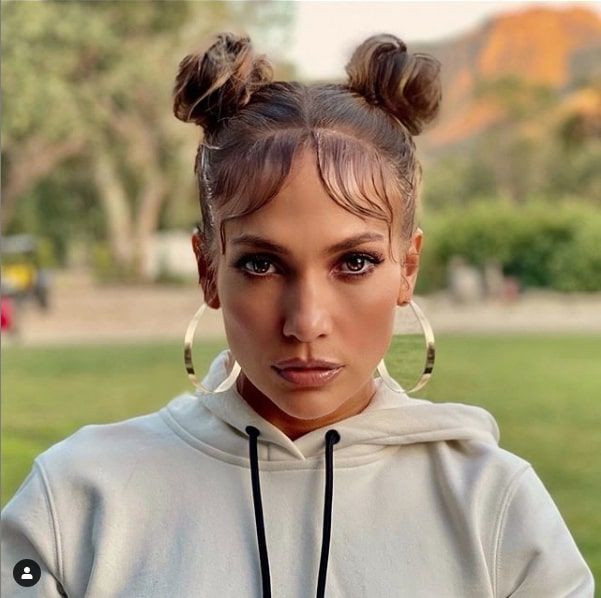 51 yaşındaki Jennifer Lopez sıfır makyaj haliyle herkesi büyüledi beğeni yağdı - Resim: 3