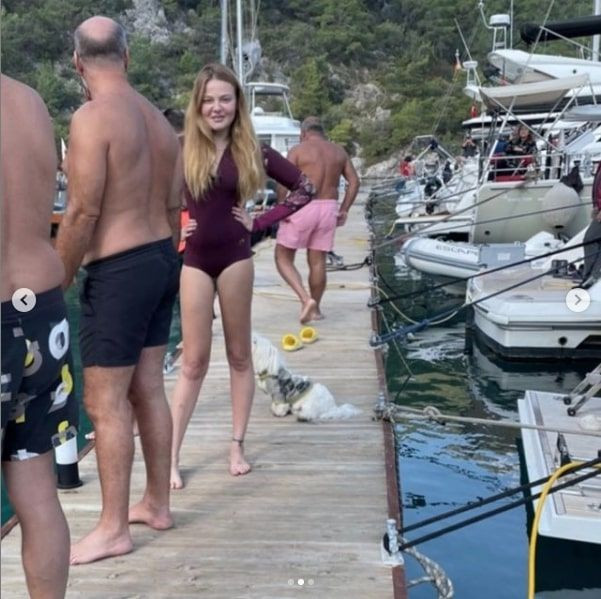 Naz Elmas fotoğrafıyla oynadı Instagram'a koydu görenlerin diline düştü - Resim: 2