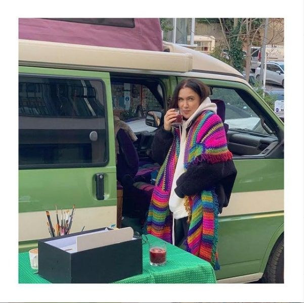 Yasak Elma yıldızı Şevval Sam'ın acı olayı gün yüzüne çıktı plakasını hep saklıyordu - Resim: 1