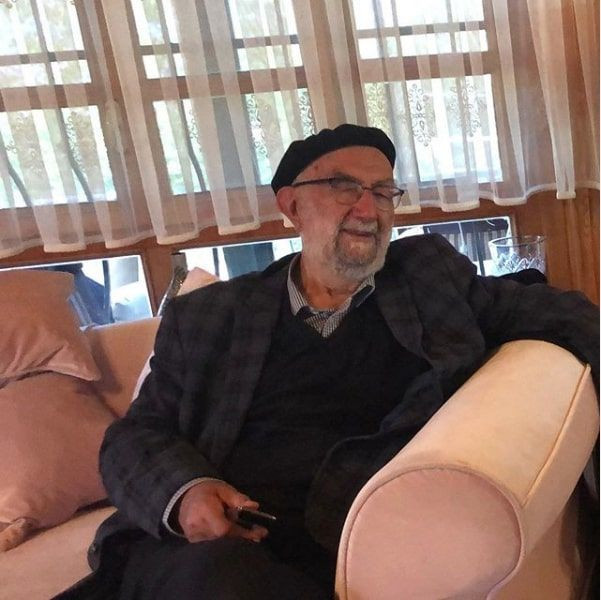 İkbal Gürpınar babasının koronavirüs olduğunu duyurmuştu bir haftada vefat etti - Resim: 2