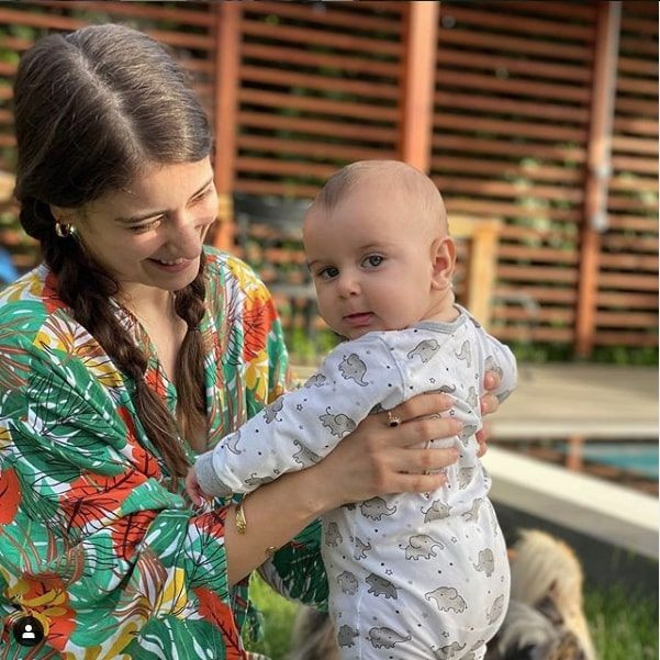 Hazal Kaya makyajsız hali! Sıfır makyaj halini yayınladı yer yerinden oynadı - Resim: 4