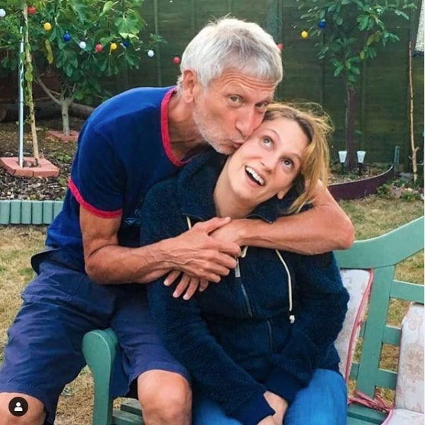 Masumlar Apartmanı'nın İnci'si Farah Zeynep Abdullah babasıyla pozunu paylaştı - Resim: 3