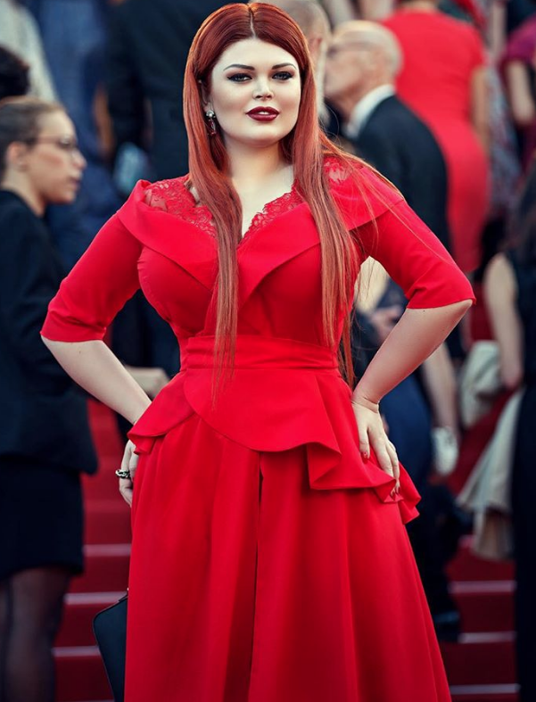 Eteğine basılınca iç çamaşırı ile kaldı herkese rezil oldu - Resim: 2