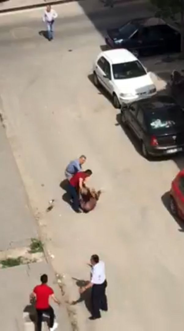 Edirne'de sokak ortasında bıçaklanarak öldürülme anbean kamerada - Resim: 1