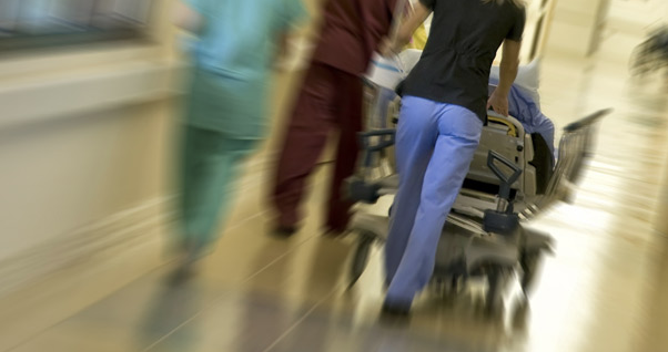 Böyle skandal görülmedi yanlış hastanın beynini açtılar - Resim: 2