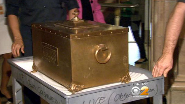 Yüz yıllık kapsül açıldı! İşte içinden çıkanlar - Resim: 1