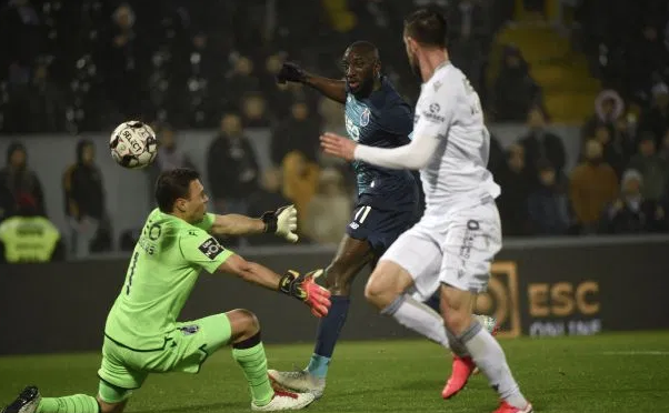 Moussa Marega ırkçı tezahüratları nedeniyle sahayı terk etti - Resim: 1