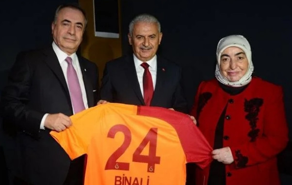 Türk siyasetçilerin tuttuğu takımlar belli oldu! Bakın kim hangi takımlı çıktı - Resim: 30