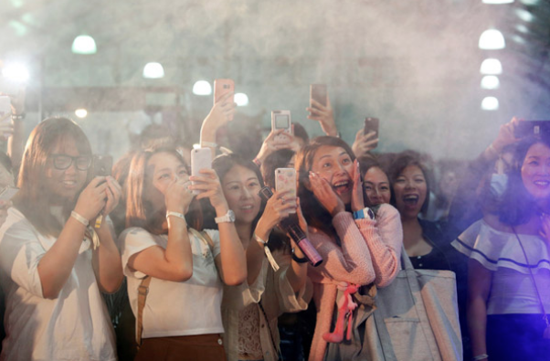 +18'lik festival izdiham yarattı! - Resim: 4