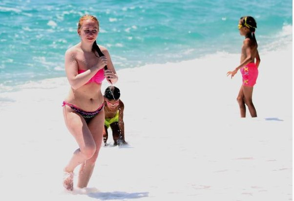 Antalya plajları turistlere kaldı! Yerliler çekildi - Resim: 2