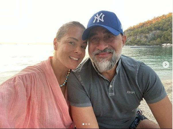 Doğa Rutkay Kerimcan Kamal ile pozunu paylaştı yazdıklarına beğeni yağdı - Resim: 1