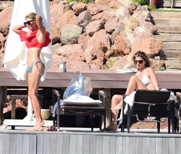 Tüm bakışlar onlardaydı! İşte Bodrum'u sallayan abla-kardeş - Resim: 3