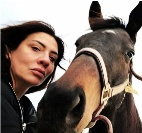 Ünlü popçu Işın Karaca'nın acı günü! Dedesini kaybetti - Resim: 4